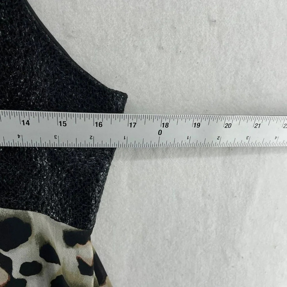 BCBGeneration Mini Dress Women's 8 Black Leopard Print Plunging V-Neck Metallic - Picture 3 of 11